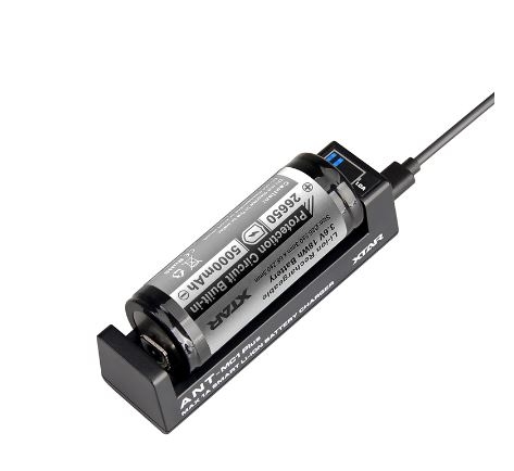 XTAR ANT MC1 Plus Li-ion / IMR / ICR USB-laturi digitaalisella näytöllä