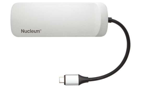 Nucleum USB-C-hubi, HDMI 3840x2160, USB-C Naaras (välittää Virtaa Eteenpäin), USB-A, Kortinlukij