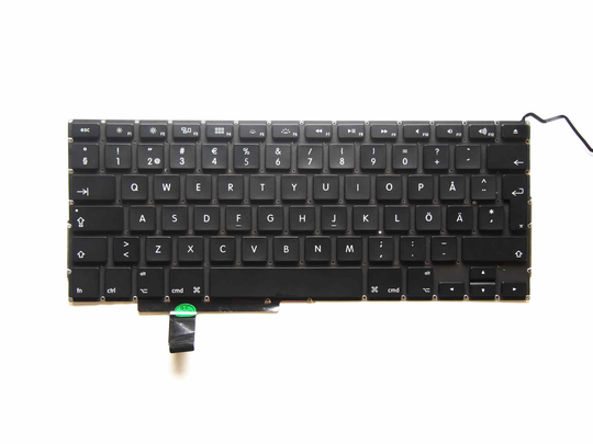Apple Macbook Pro Core i7 17-Tuuman A1297 Suomenkielinen näppäimistö